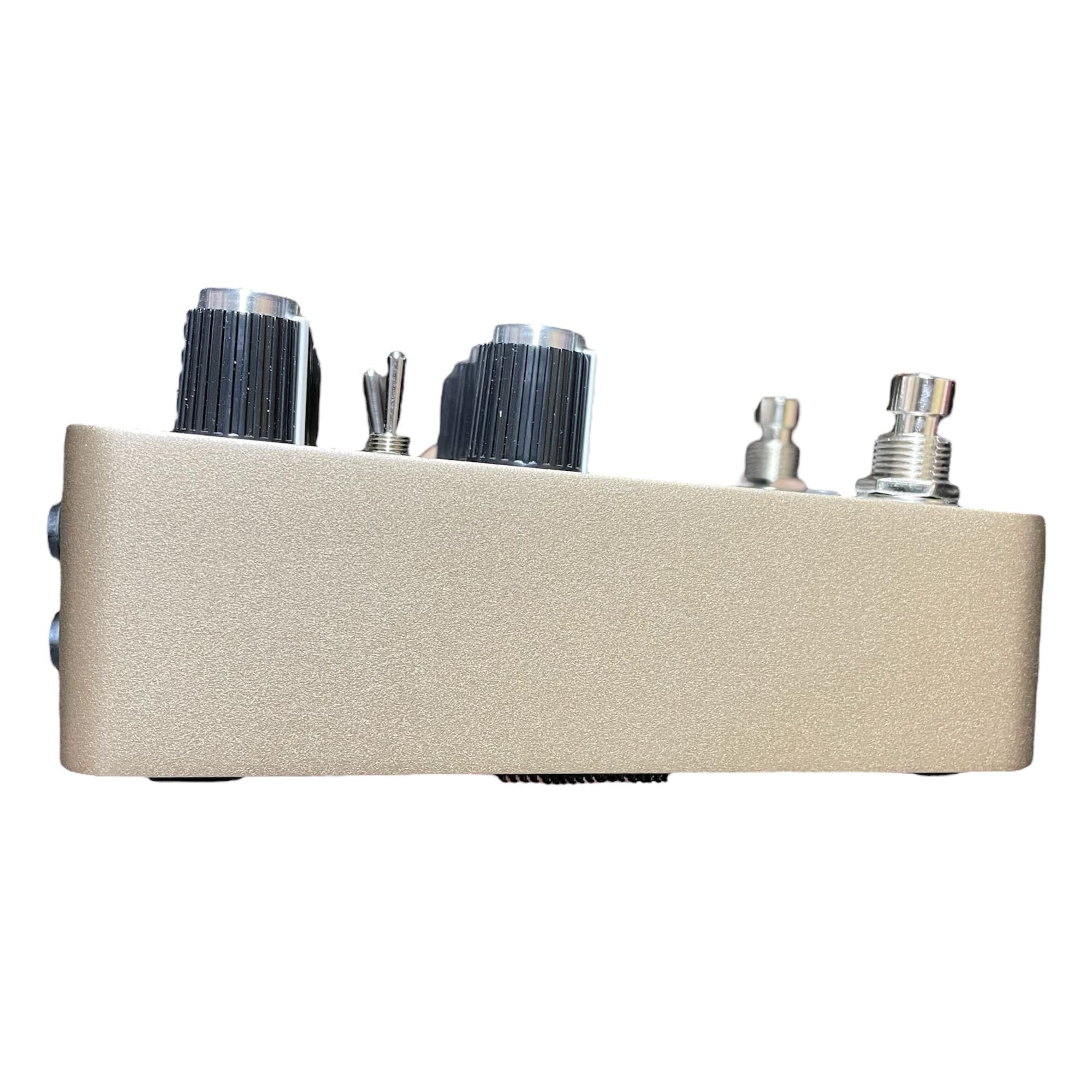 Universal Audio Pedal UAFX Golden Efecto Reverb Estéreo