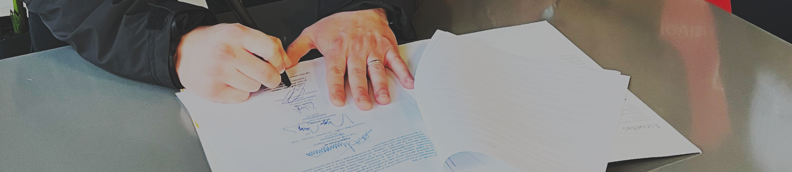 Promusic, Avolites y Duoc UC firman convenio para fortalecer la educación lumínica en Chile