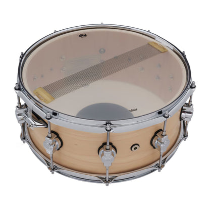 DW Drums Design Series Caja 14×6″ Maple Natural Satin