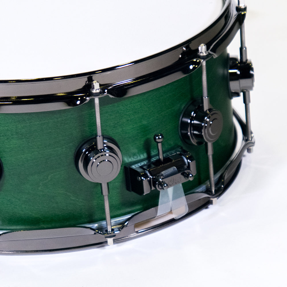 DW Drums DRX26514SSNG Serie Collector caja Satin Oil Green 14x6.5"